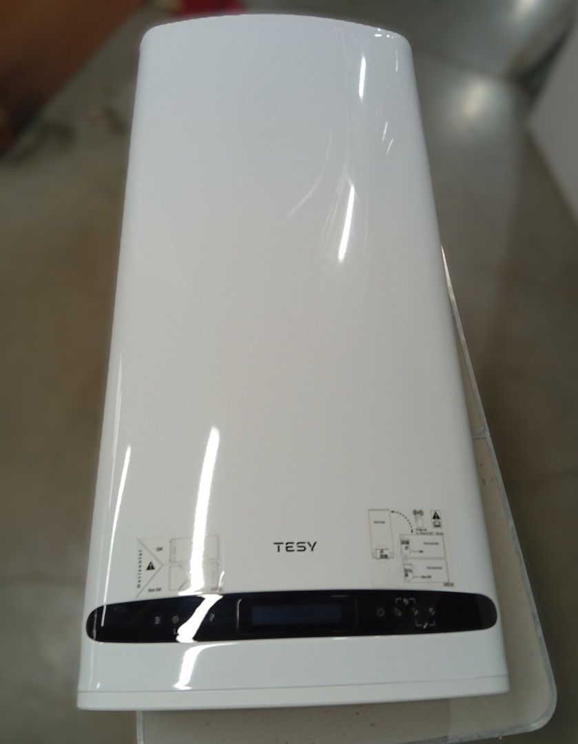 Уцененный электрический накопительный водонагреватель Tesy GCR 8027 22 E31 ECW уцененный фото#2