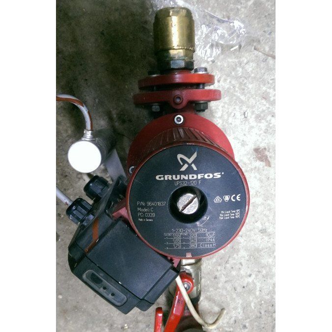 Циркуляционный насос Grundfos UPS65-180 F 3x400-415V PN6/10 фото#2